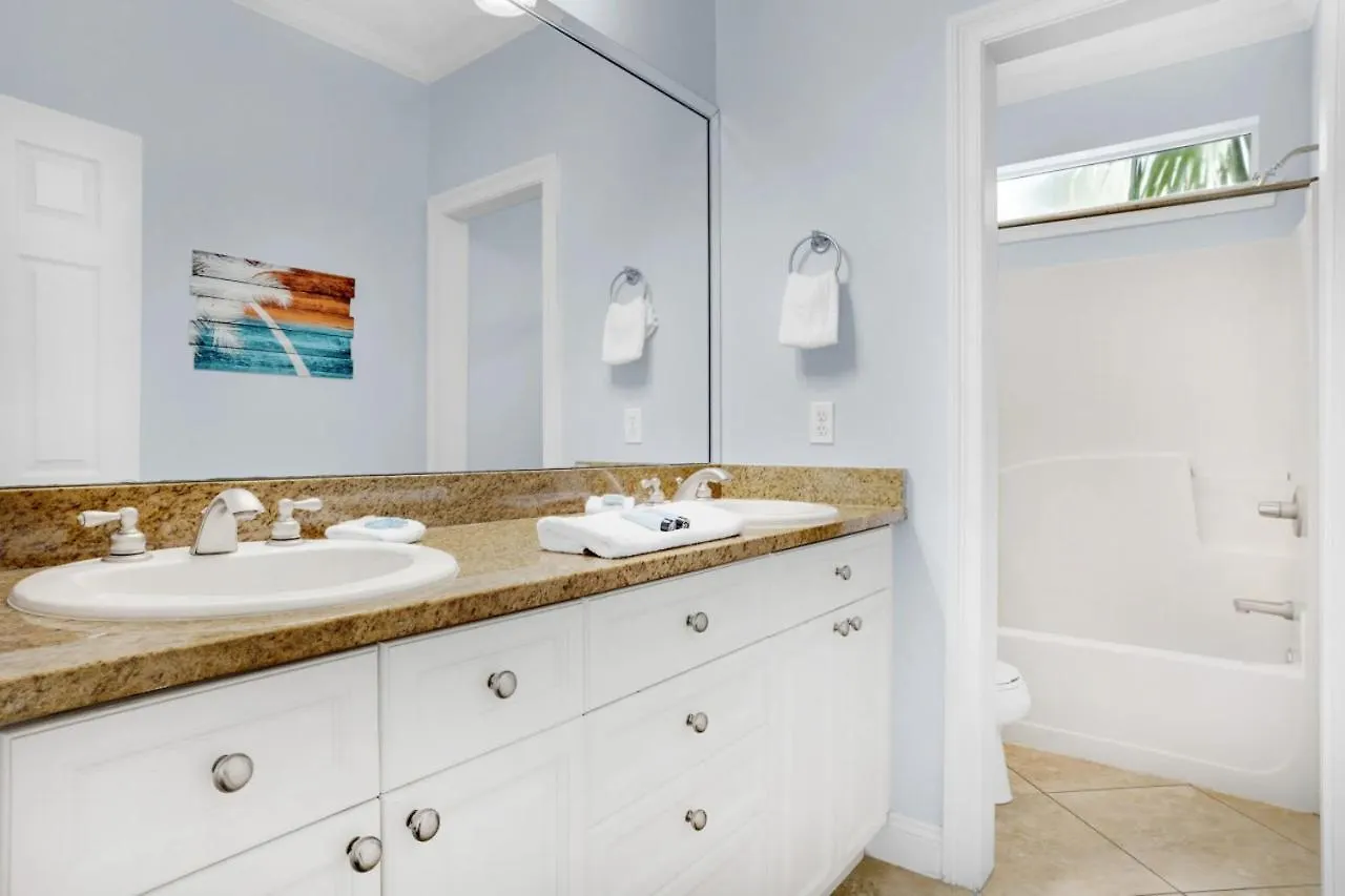Deja Blue Pool Front Pet Friendly Villa Destin Holiday home