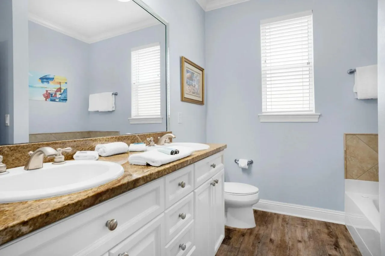 Deja Blue Pool Front Pet Friendly Villa Destin